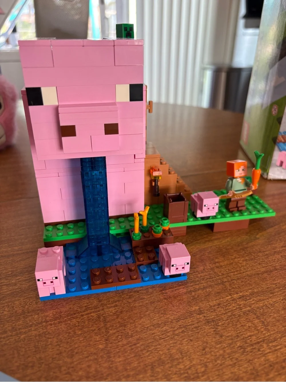 Lego Minecraft Retired 21170 The Pig House